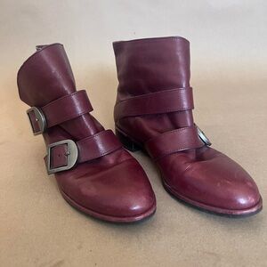Via Spiga Maroon GenuineLeather Double Buckled Pleated Ankle Boot Women’s US 6M